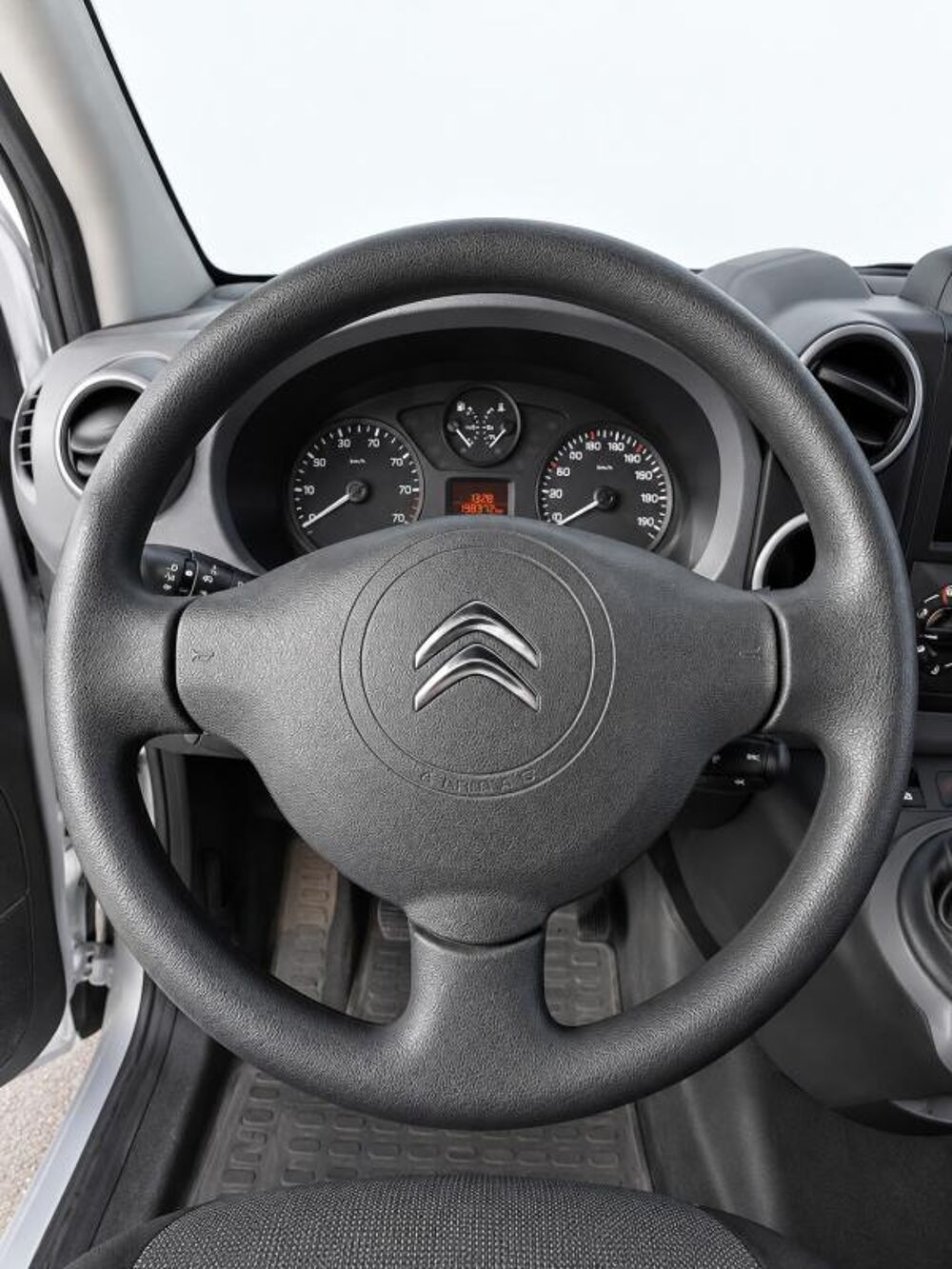 Berlingo 1&deg; Main / 1.5L VTI 95cv Version BUSINESS GPS/CLIM/REGUL/T&eacute;L/ 2018 occasion 60430 Abbecourt