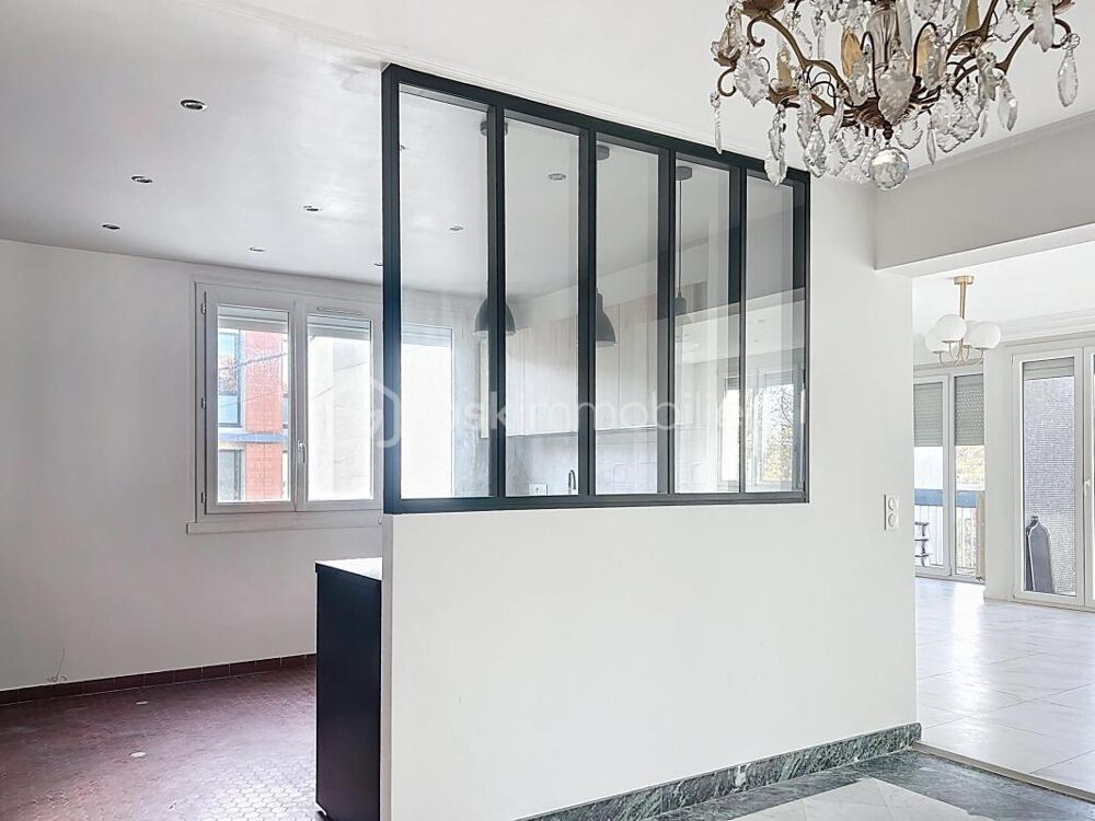 Appartement 4 pièces de 122 m2 refait entièrement à neuf à LHAY LES ROSES