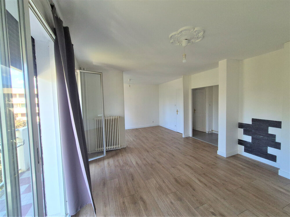 Vente Appartement EYBENS – T4 73 m² AVEC VUE SUR LES MONTAGNES, ÉTAGE ÉLEVÉ, BALCON, SEJOUR DOUBLE ET PLACE DE PARKING PRIVATIVE Eybens