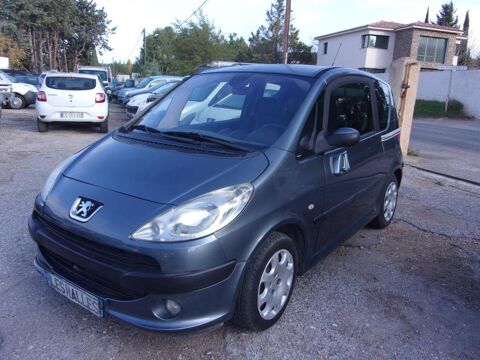 1007 1,6 16v TRONIC DOLCE BOITE AUTO 2005 occasion 13510 &Eacute;guilles