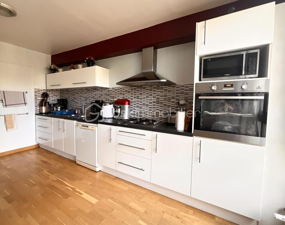 Vente Appartement Nouveauté !!! Appartement familial de 5 pièces avec stationnement dans une résidence privée Combs la ville