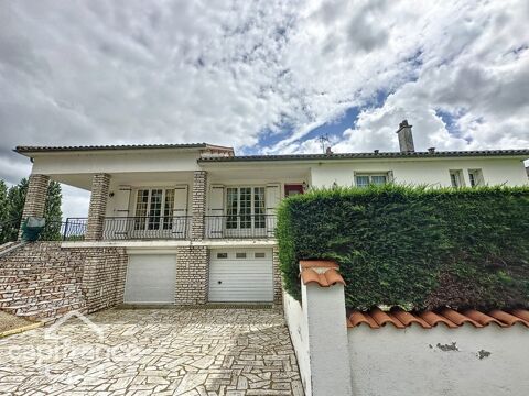 Dpt Deux Sèvres (79), à vendre SAINT VARENT maison P8  - Terrain de 1 871,00 m² 140000 Saint-Varent (79330)