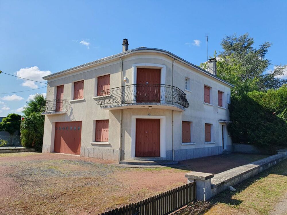Vente Maison Maison  6 pièce(s) 210 m2 + Garage  sur terrain de 600 m2 Chateauroux