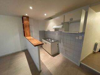 Appartement à louer 3 pièces 50 m²