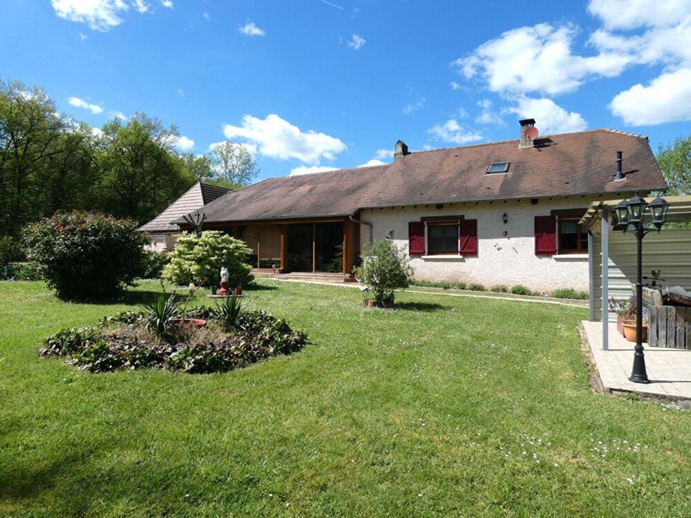 Vente Maison Maison 150 m2 habitables / 3 chambres / grange 154m² / terrain 9357m² Boisseuilh