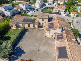  Villa à vendre 15 + pièces 260 m²