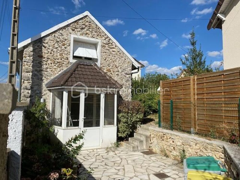 MAISON EN PIERRE