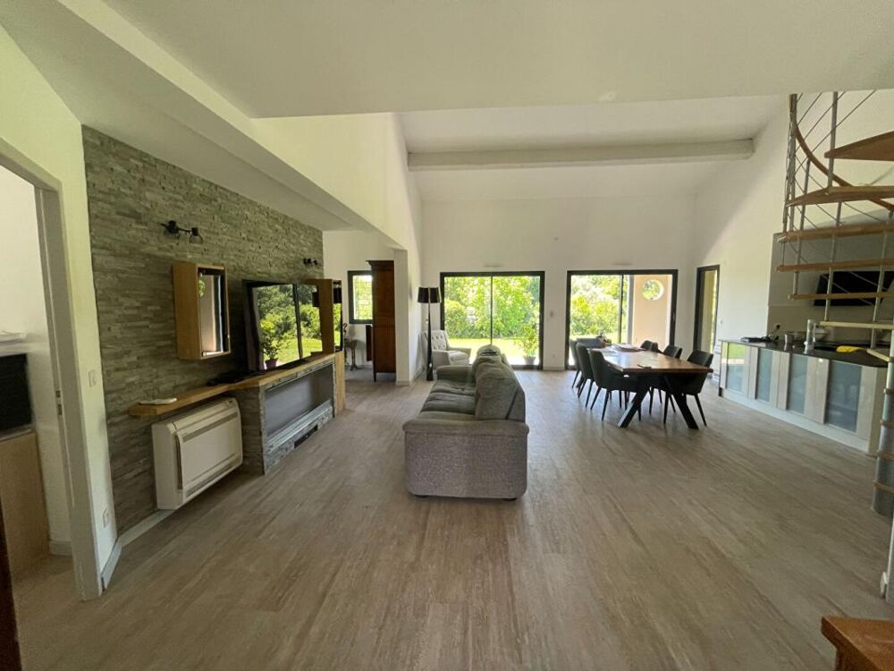 Villa contemporaine sur Boisset Et Gaujac 6 pièce(s) 141 m2 possibilité 2 appartements sur terrain plat de 1482 m2