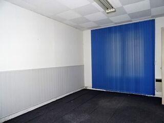  Immeuble à vendre 15 + pièces 331 m²