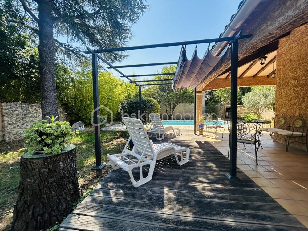 Vente Villa Villa avec piscine de 141 m² de surface utile sur terrain de 702 m² + garage et abris Nimes