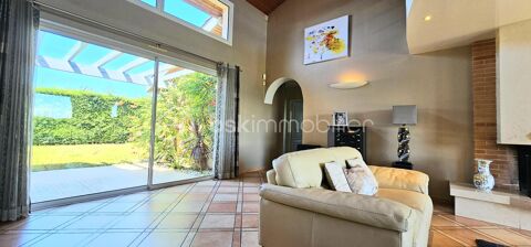   Villa d'architecte Propri�t�/ch�teau - 7 pi�ce(s) - 181 m�