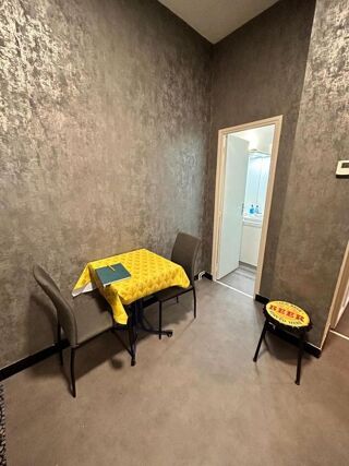  Appartement à louer 2 pièces 32 m²