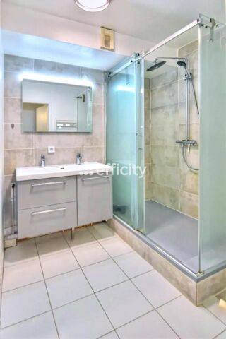  Appartement  vendre 4 pices 77 m