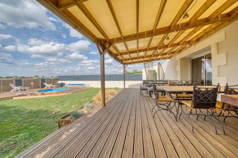   17170 LA RONDE – LONGÈRE RÉNOVÉE – 94 M² – 3 CHAMBRES – PISCINE Maison - 5 pièce(s) - 94 m²
