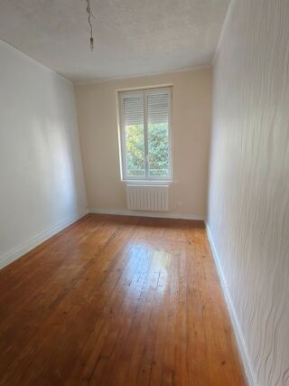 Appartement à louer 2 pièces 55 m²
