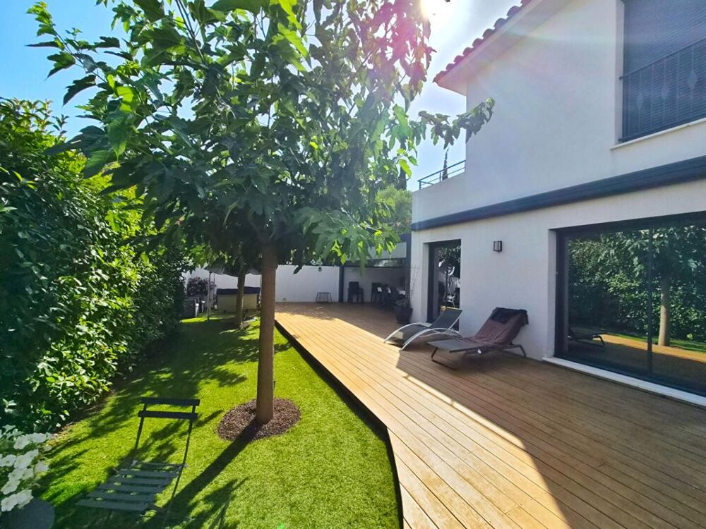 Maison 4 pièces 129 m² · à Sanary sur Mer · 129 m² · 1 250 000 €