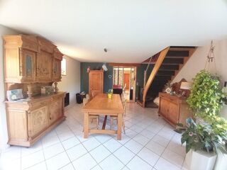  Propri�t�/ch�teau � vendre 8 pi�ces 206 m� Argentre