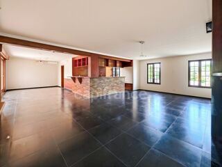  Maison à vendre 8 pièces 220 m²