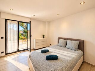 Vente Villa Villa contemporaine 7 pièces avec piscine et appartement indépendant - Tour de Mare, Fréjus Frejus