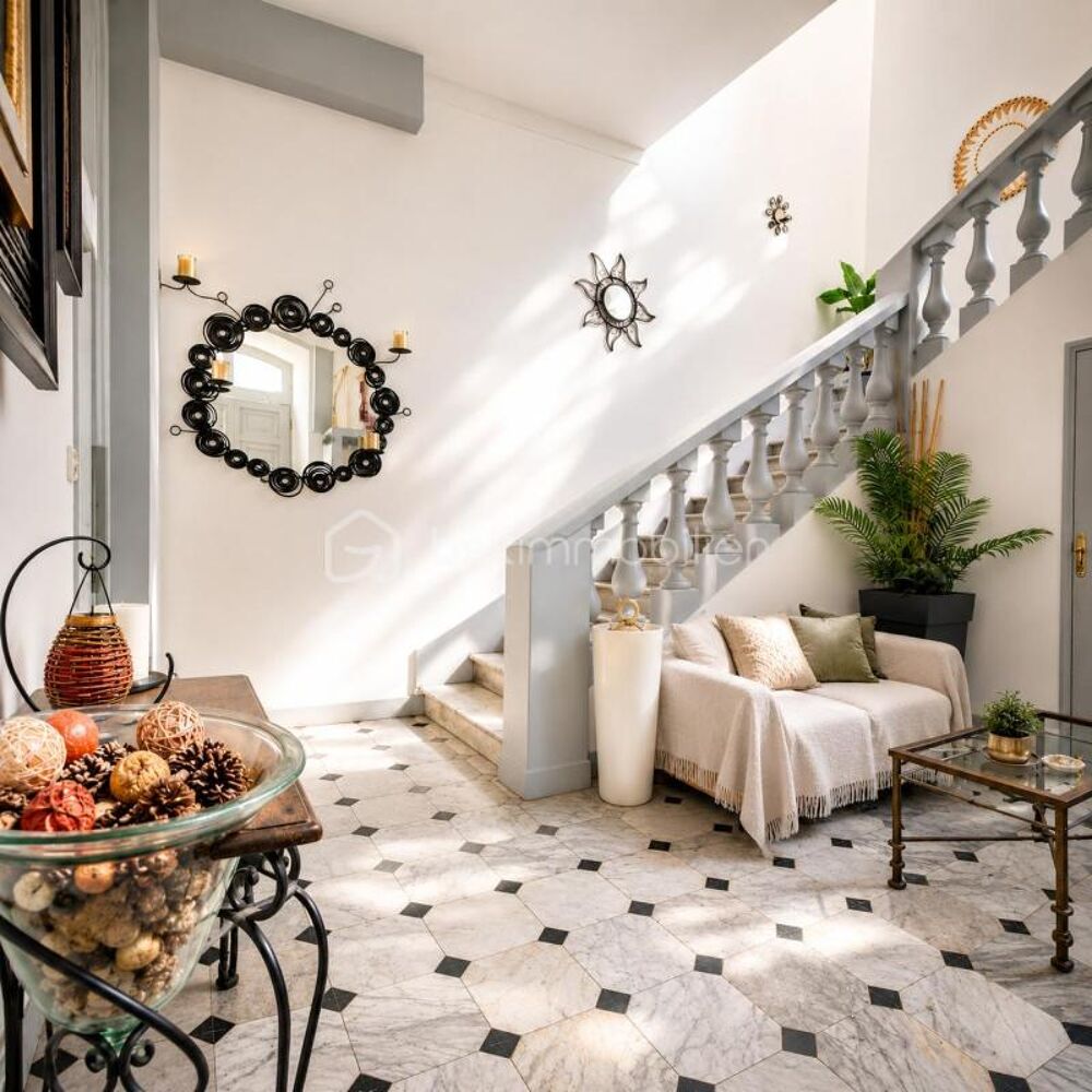 ENTRE MER ET NATURE  APPARTEMENTS DE CARACTÈRE DANS UNE MAISON DE MAÎTRE AVEC 700 M² DE JARDIN PRIVATIF