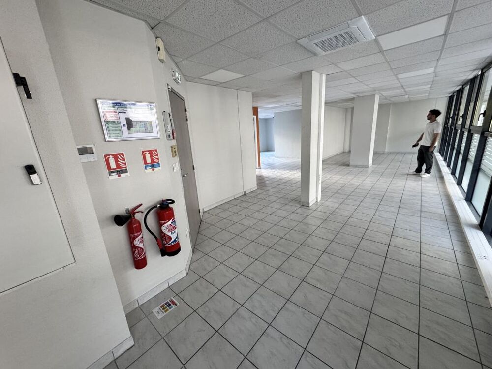   Bourran - Local commercial; 1er - LOCATION LOCAL COMERCIAL RODEZ 