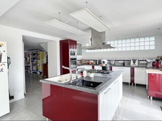  Maison  vendre 11 pices 371 m