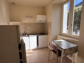  Appartement à louer 1 pièce 27 m²