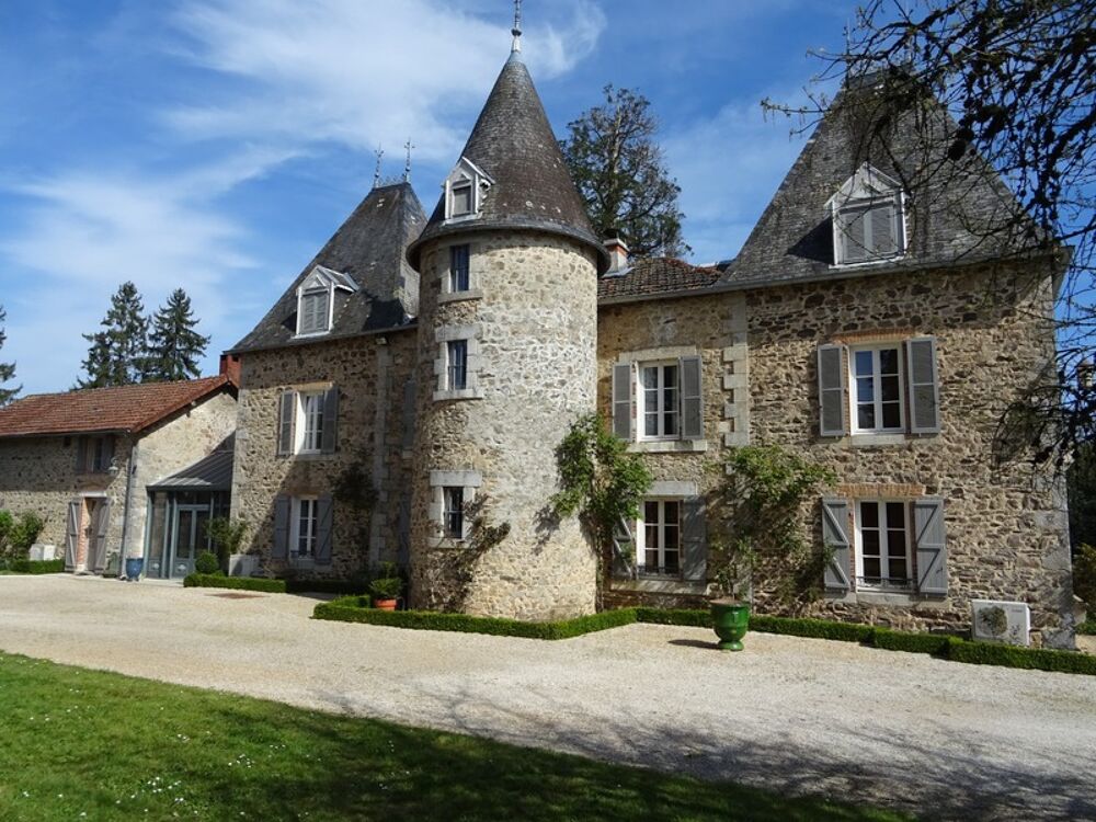 SECTEUR SAINT HILAIRE LES PLACES PROCHE DE NEXON EN HAUTE VIENNE MAGNIFIQUE MANOIR DU 17EME DE 280 M² HABITABLES SUR 17862 M² DE