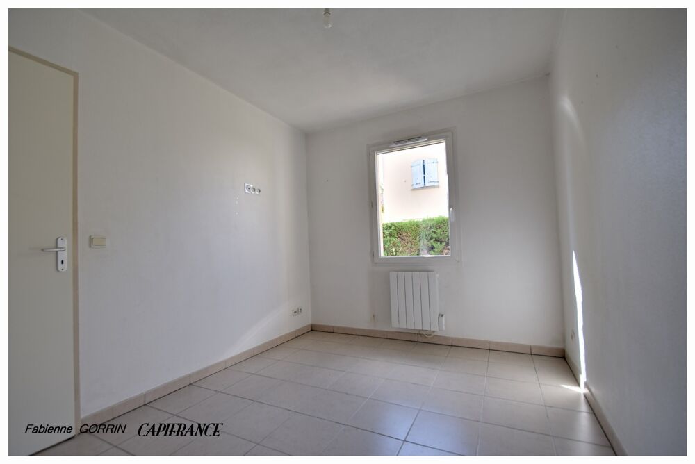 Vente Appartement Appartement à vendre 2 pièces PERIGNY (17) Appartement en RDC avec terrasse privative close, place de parking sécurisé et local Perigny
