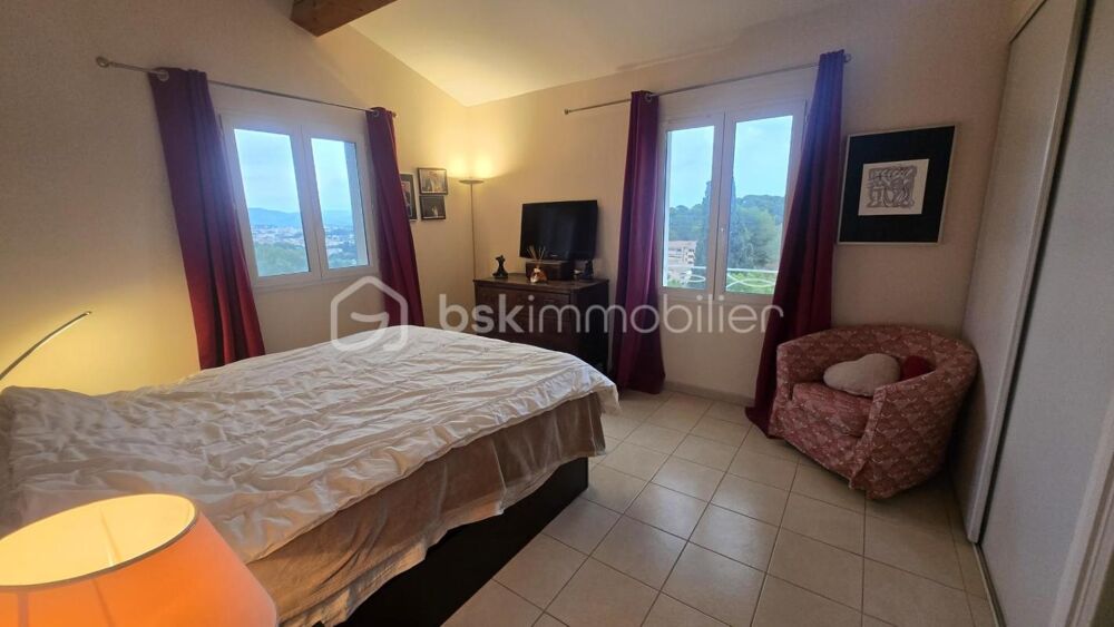 à vendre  Maison Hyères (83400)