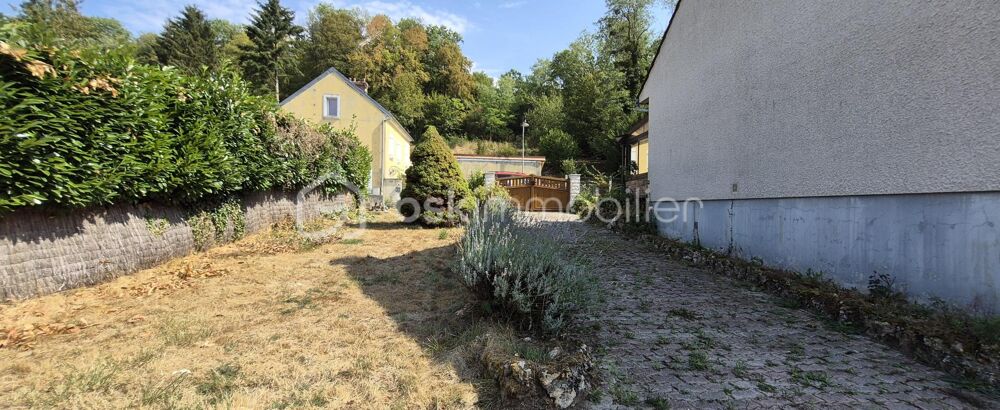 Maison avec un Grand Terrain et beau potentiel