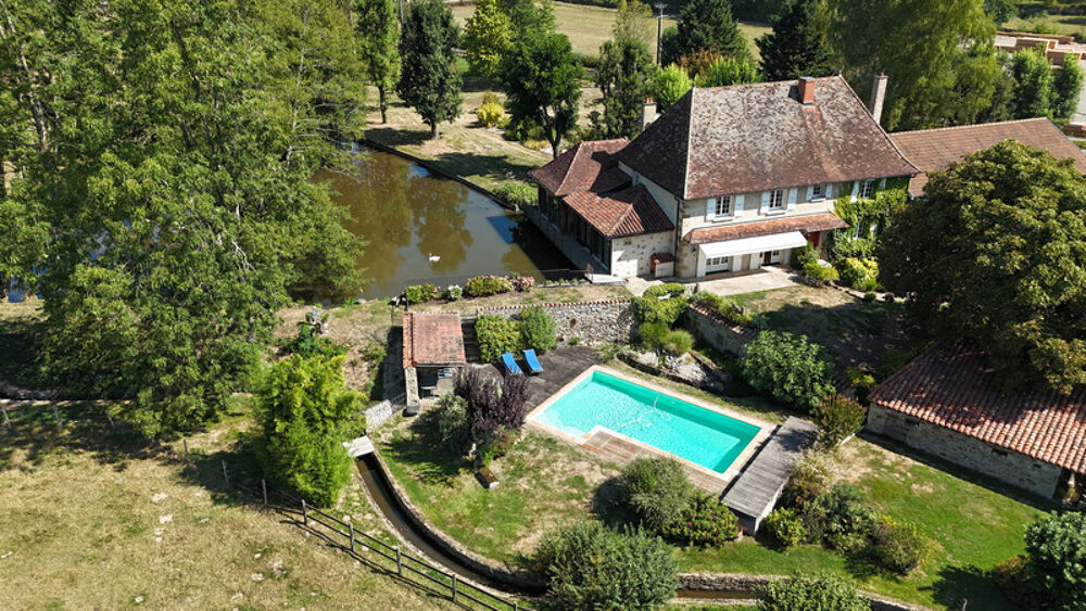 Maison à vendre 11 pièces proche de LA CLAYETTE (71) 346m² - 6 chambres - dépendances - piscine - terrain 14178 m²
