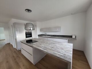  Appartement à louer 4 pièces 78 m²