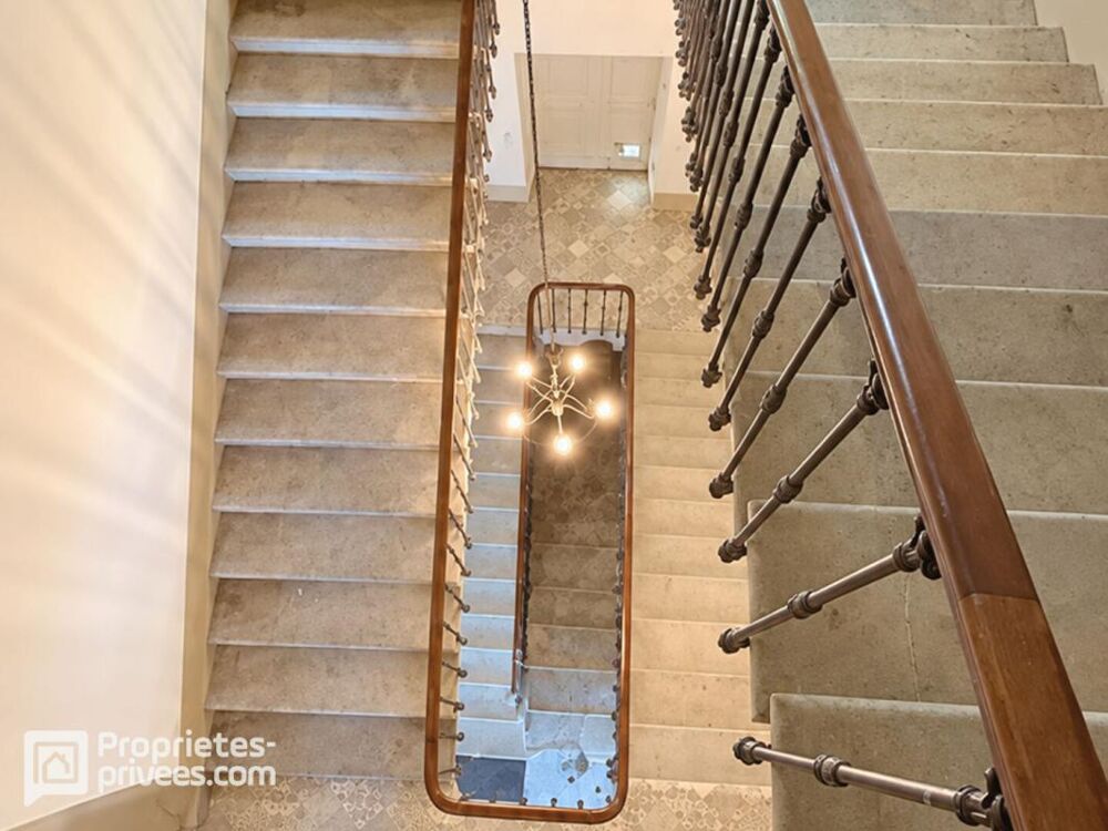 à vendre  Propriété/château Bollène (84500)