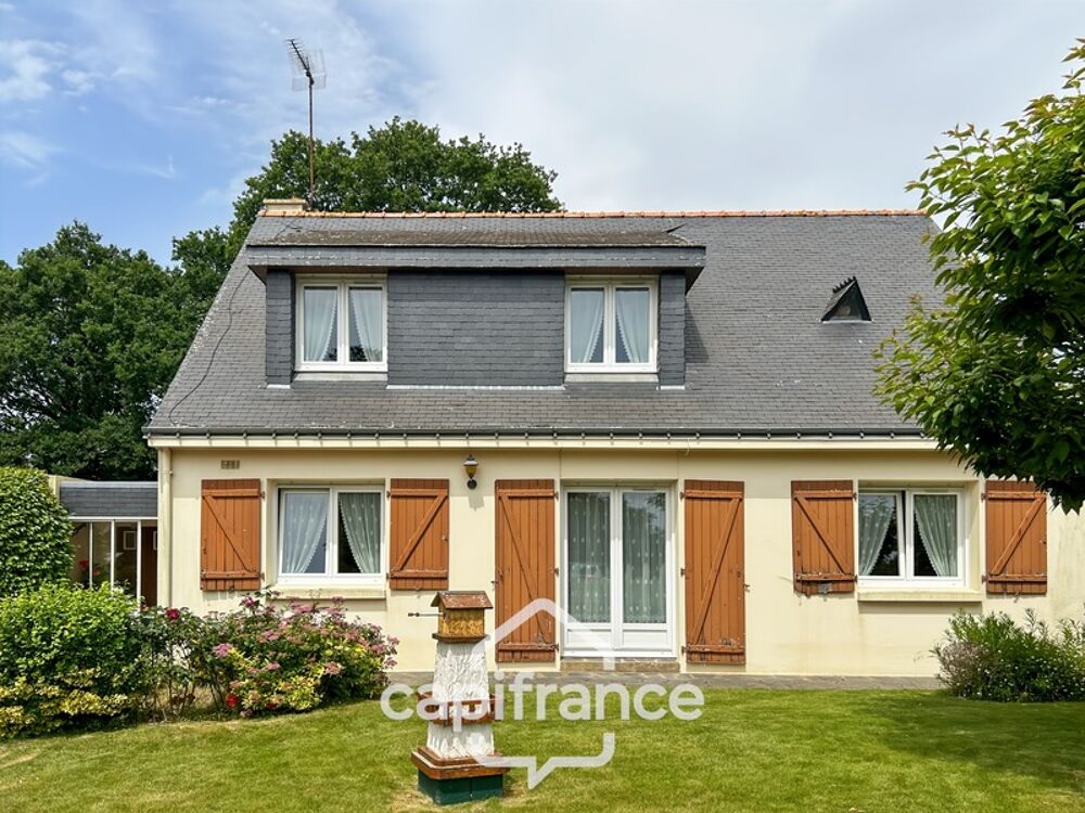 PROPRIÉTÉ AVEC MAISON, HANGAR DE 360 M², NOMBREUSES DÉPENDANCES ET 6 280 M² DE TERRAIN  ENVIRONNEMENT NATUREL À KERFOURN, À PRO