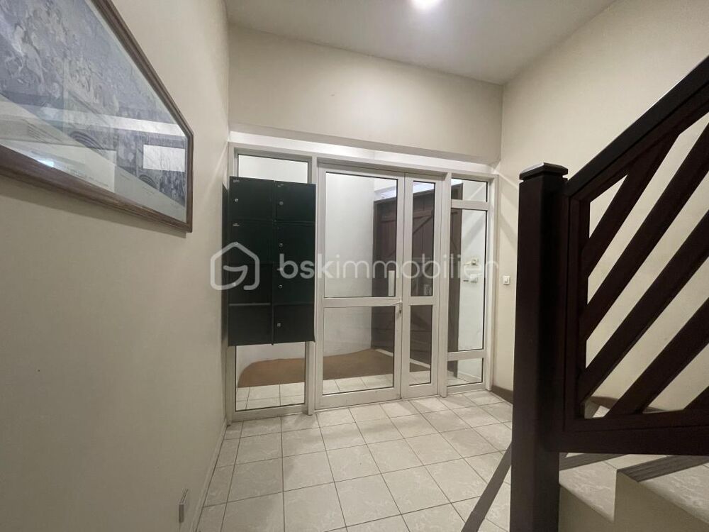 Vente Immeuble 97300 – CAYENNE CENTRE-VILLE – IMMEUBLE MIXTE 510 M² – 5 LOGEMENTS LOUÉS – LOCAUX PROFESSIONNELS – ASCENSEUR PRIVATIF – 4 STATIO Cayenne