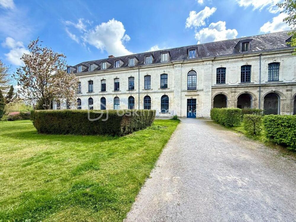 A vendre, à moins de 20min d'Amiens, superbe triplex composé de 3 chambres et 1 bureau, cave, parking et parc commun