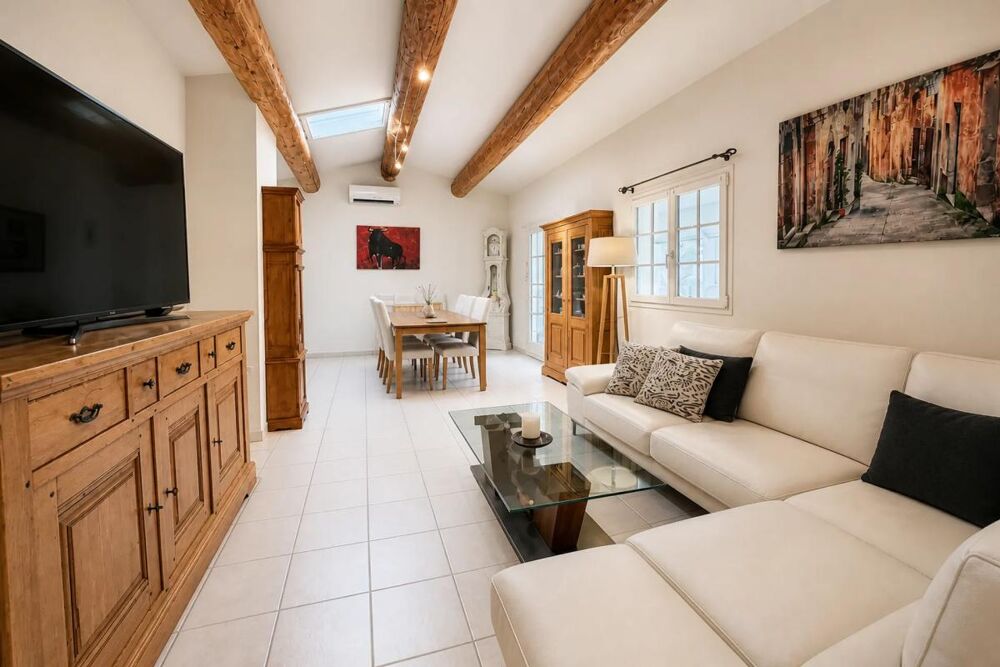 Maison de 9 pièces de 240 m² dans environnement privilégié