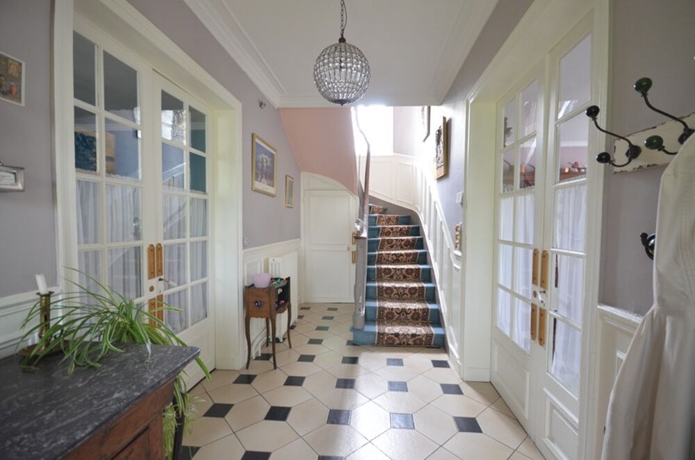 CHÂTEAU THIERRY (02) à vendre belle maison bourgeoise et son jardin joliment agencé