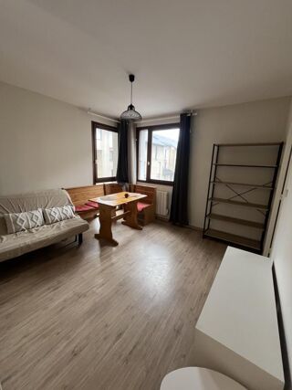  Appartement à louer 2 pièces 32 m²