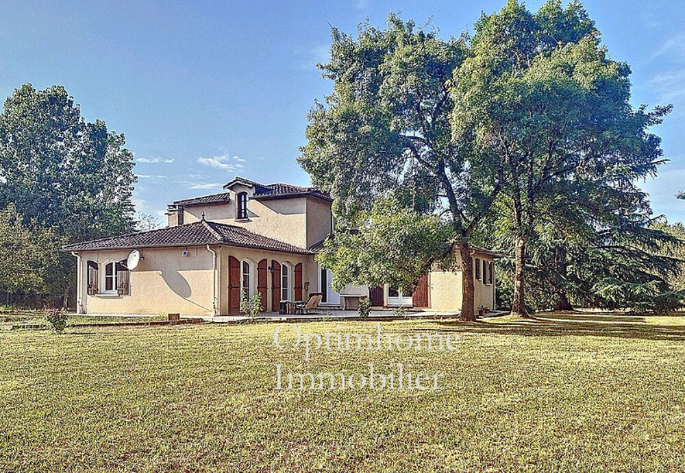 Maison familiale de 189 m² avec parc arboré et accès direct au Lot