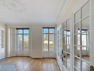  Immeuble � vendre 15 + pi�ces 570 m�