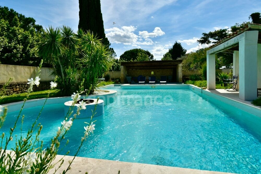 Dpt Bouches du Rhône (13), à vendre TARASCON maison P6 de 300 m² - Terrain de 2558 m²