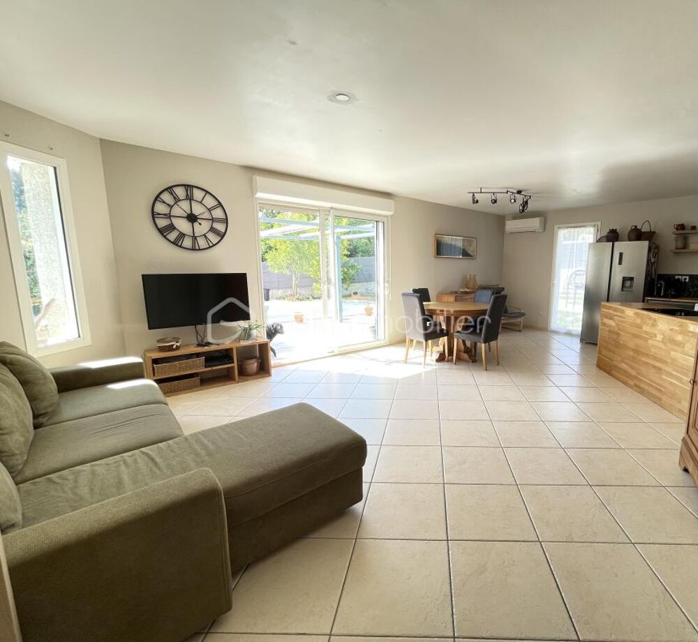 Vente Villa EXCLUSIVITE : VILLEVEYRAC, entre Sète et Montpellier, Villa de plain-pied offrant 4 chambres et jardin arboré avec piscine Villeveyrac