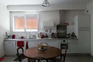  Propri�t�/ch�teau � vendre 5 pi�ces 200 m�