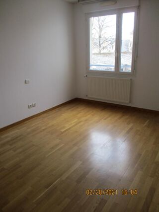  Appartement � louer 4 pi�ces 84 m�