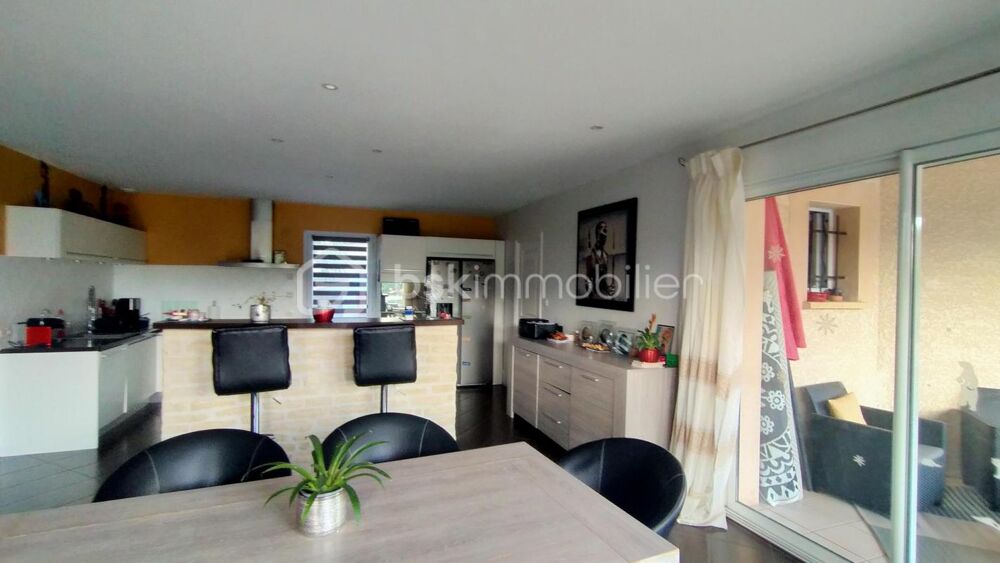 Maison de plain pied 4 chambres piscine