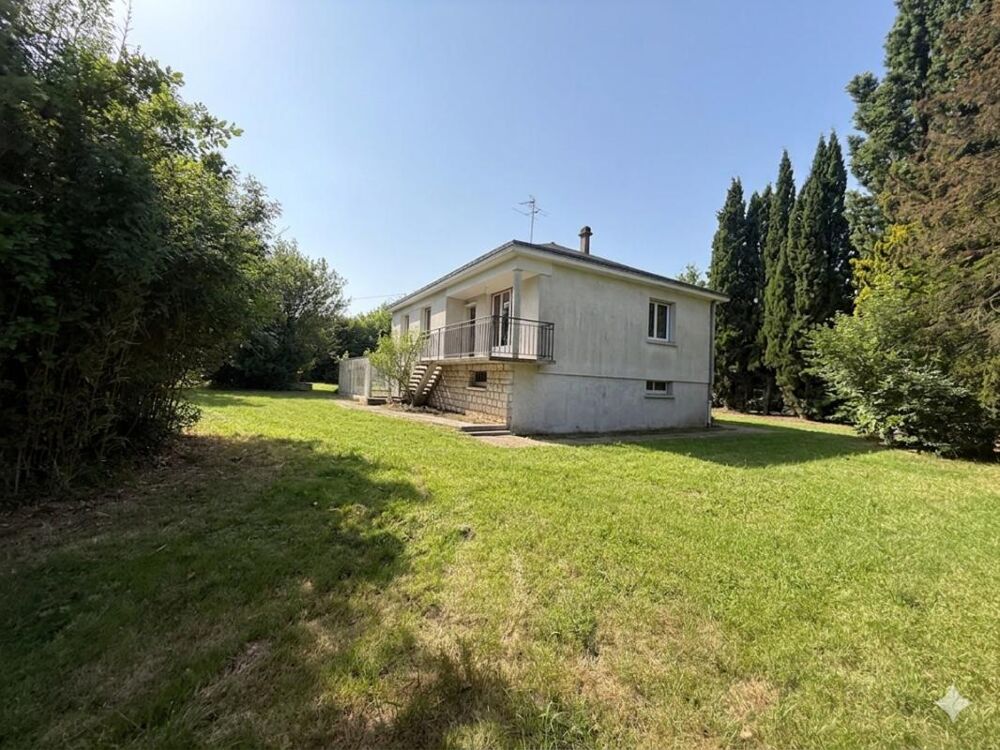 Maison familiale 160 m² exposée plein Sud Terrain 4 200 m² Garage de 60 m² Fort potentiel