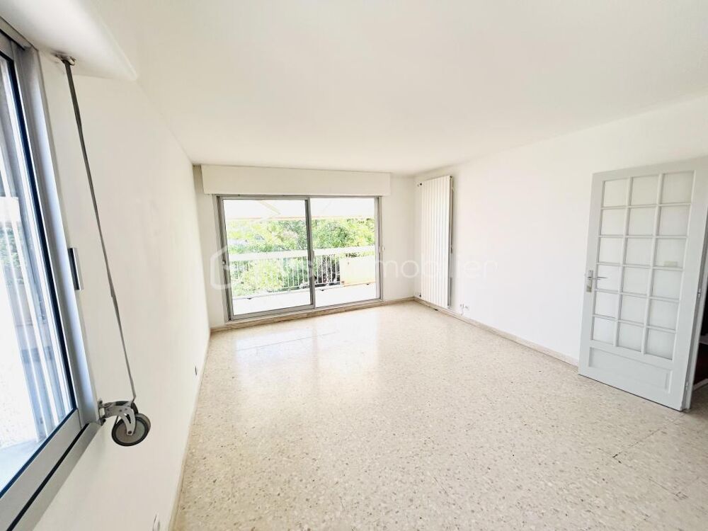 Location Appartement APPARTEMENT T4 - RÉSICENCE ROCHEFLEURS, ARLES Arles