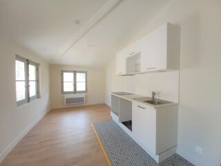  Appartement à louer 2 pièces 38 m²